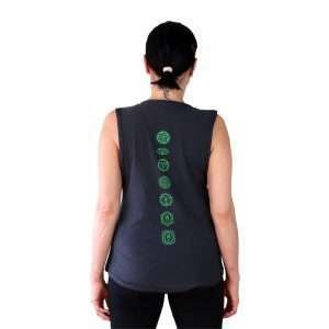 camiseta organica green yoga con los 7 chakras en espalda